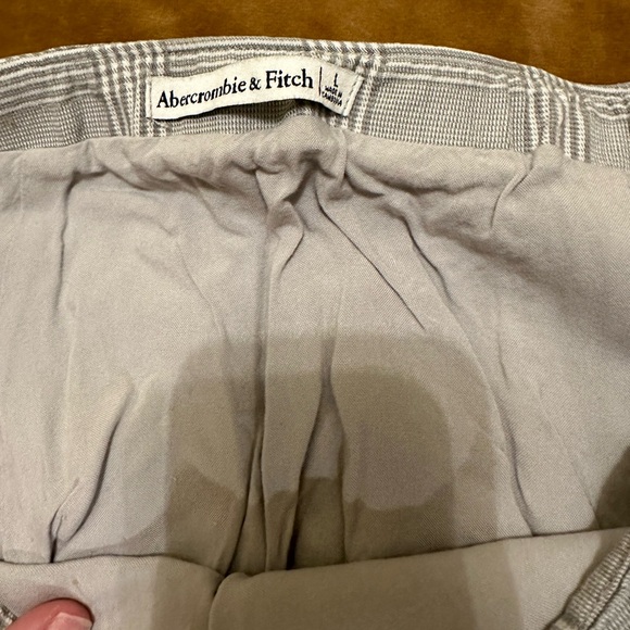 Abercrombie miniskirt - Picture 2 of 2